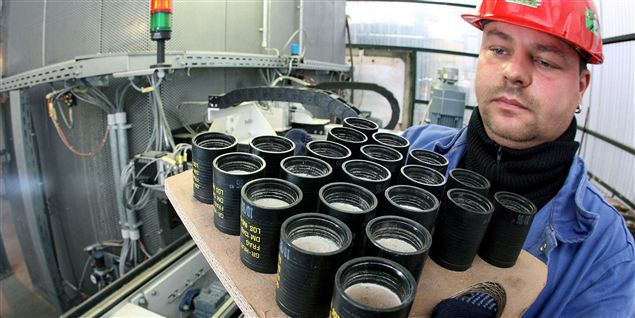 Unge afviser tobaks- og våbenindustrien