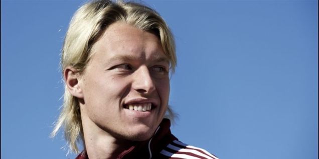 Simon Kjær skifter til Wolfsburg