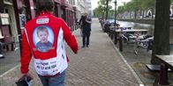Faren lavede en hjemmeside og cyklede Europa tyndt i sin Andew-jakke.