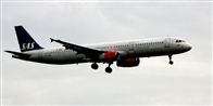 Man kørt over af fly fra SAS og mister begge ben.