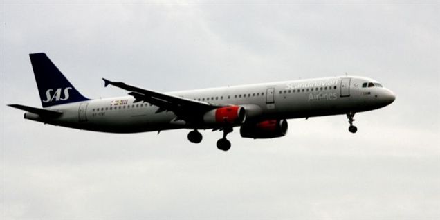 SAS-ansat kørt over af fly - benene røg af