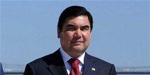 GURBANGULY BERDIMUHAMEDOV i Turkmenistan: Han har efterfulgt den excentriske tyran Niyazov, som døbte årets måneder efter ham selv og sin familie. Gurbanguly har fortsat en meget undertrykkende politik og forklarer det med, at han jo bærer en 'uhyggelig' lighed med Niyazov. Han har kun siddet på magten i fire år. Klik videre for at se, de diktatorer, der har siddet længst tid.
Antal år på diktator-tronen: 4