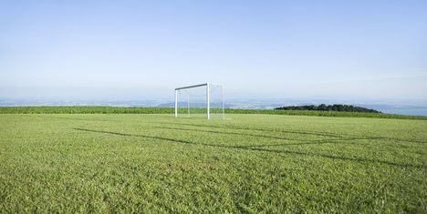Fem millioner fodboldbaner udlejes