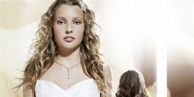 Singler drukner konfirmander i gaveregn