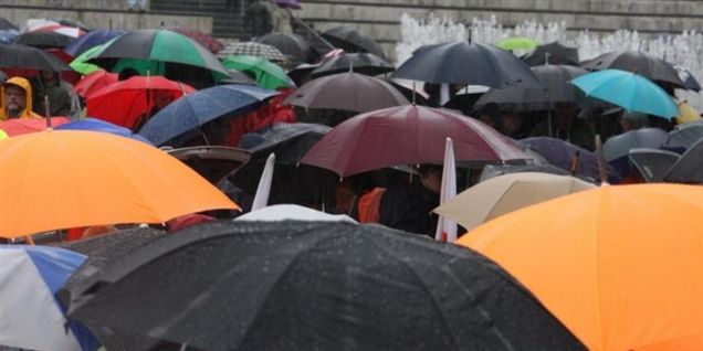 DMI: Skybrud og masser af regn i vente