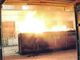 Autonome med til at sætte brand i gaderne