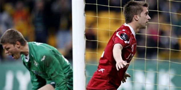 Mor skal forhandle for Laudrup