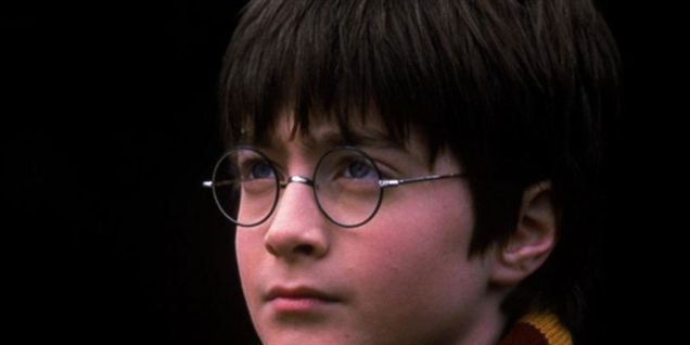 Se Harry Potter fra ung dreng til lækker fyr