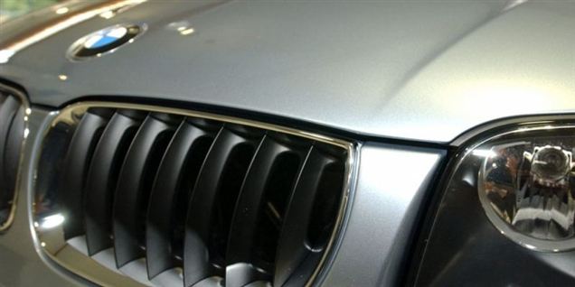 BMW-bilist: Du skal ikke blinke til mig