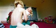 Kvinder begår en stor del af de sexovergreb, som rammer børn. Det vurderer danske eksperter.