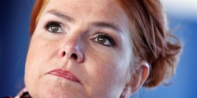 Nu er under halvdelen af danskerne i job