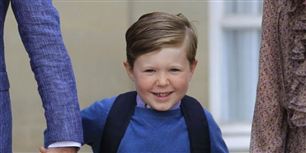 Prins Christian er en rigtig charmetrold, der nu er blevet stor nok til, at han skal starte i skole.