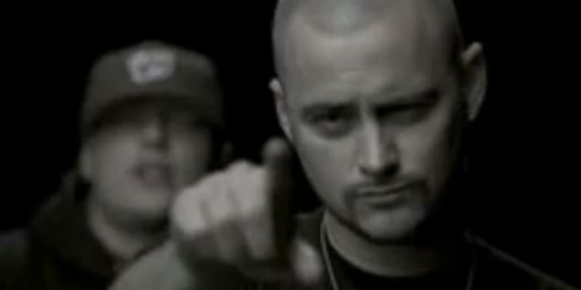 Dansk rapper dater lækker bolighaj
