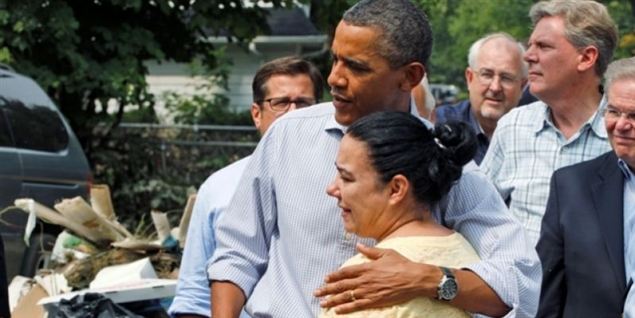 Se orkanofre få Obama-krammer