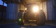 En 44-årig mand mistede i nat livet, da han svejsede på sin traktor.