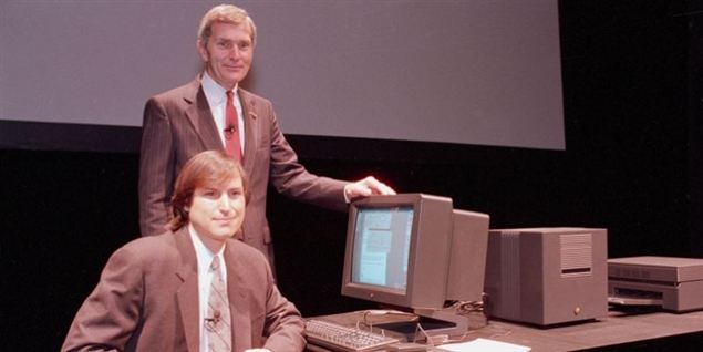 Se Apple-far med langt hår og gigacomputer