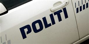 Naboerne til ægteparret har fortalt politiet, at de ikke har set dem i 14 dage. Men først efter obduktionen kan politiet fastslå, hvor længe parret har ligget døde.