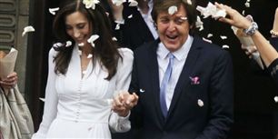Paul McCartney og Nancy Shevell sagde søndag den 9. oktober ja til hinanden.