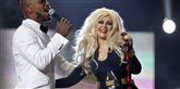 <span style='font-family: Arial; font-size: 15px; color: White;'>I går optrådte en noget fyldig Christina Aguilera med dobbelthage sammen med Jamie Foxx til mindekoncert for Michael Jackson.</span> <span style='font-family: Arial; font-weight: normal; font-size: 15px; color: #999999;'>Foto: POLFOTO, (AP Photo/Joel Ryan) / POLFOTO</span>