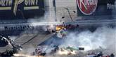 <span style='font-family: Arial; font-size: 15px; color: White;'>Massesammenstød på racerbanen i Las Vegas.</span> <span style='font-family: Arial; font-weight: normal; font-size: 15px; color: #999999;'>Foto: Jessica Ebelhar / POLFOTO</span>