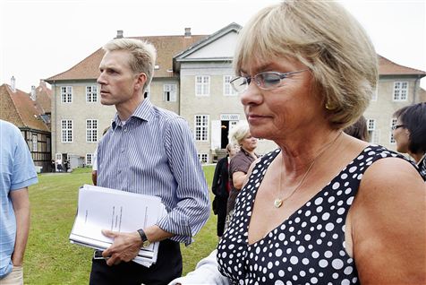 Pia Kjærsgaard måtte i går køres på hospitalet, efter hun fik smerter i hovedet.