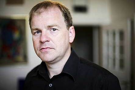 Socialdemokraterne er klar til et opgør med dagpengesystemet, siger arbejdsmarkedsordfører Thomas Adelskov.