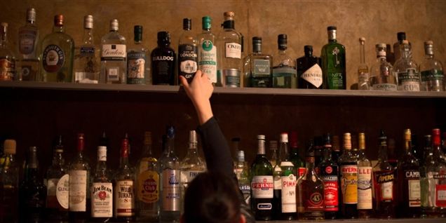 Hjemmebrygget spiritus er meget udbredt i Indonesien, hvor alkohol beskattes med mere end 200 procent.
