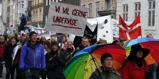 Lærerne frygter, at skolerne drukner i bureaukrati, hvis de fuldstændig fraskriver sig deres udbredte selvbestemmelse over deres arbejdstid.