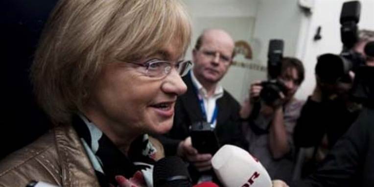 Pia Kjærsgaard raser over nyt teaterstykke om Breiviks manifest.