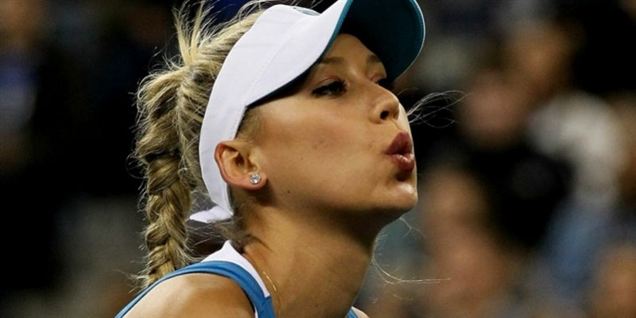 Nok især til glæde for de mandlige tennis-seere er Anna Kournikova vendt tilbage til tennissporten. Dog kun for en enkelt kamp.