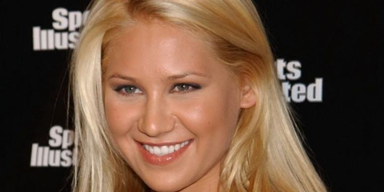 I dag fylder denne fantastiske skønhed 30 år. Stort tillykke, Anna Kournikova, det kan godt være du ikke var specielt god til din sport, men du er en fryd for øjet.