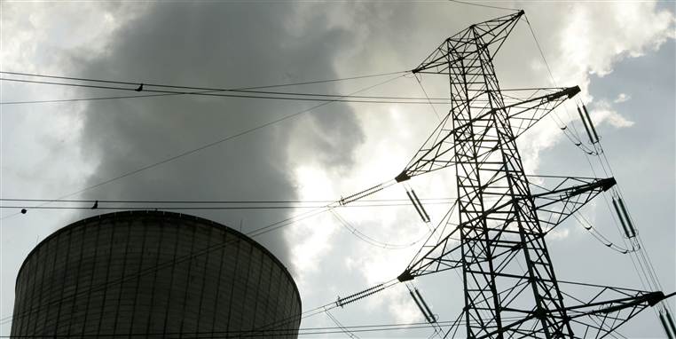 Vel vidende, at sådan et område meget let kan være mineret af aggressive tilhængere og forfærdede modstandere, begiver Nyhedsavisens CO2-ugle sig ud på atomtogt.