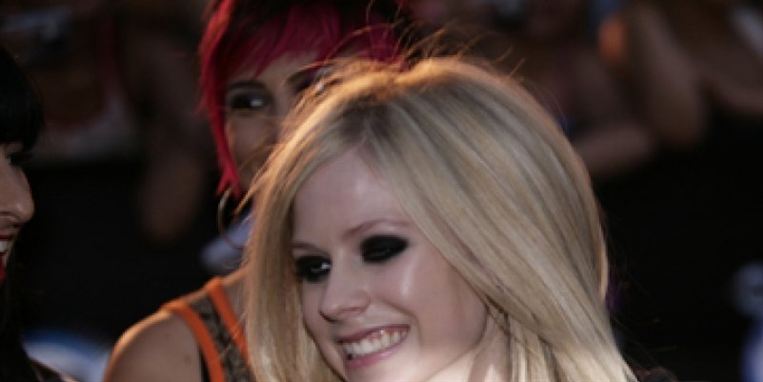Lavigne blev skilt fra manden Whibley i 2009.