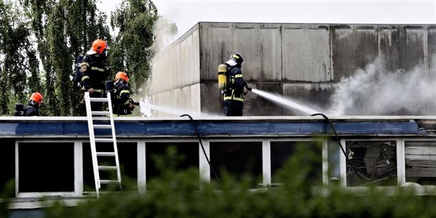 Torsdag i sidste uge var i alt 29 varetægtssfængslet, fordi de var mistænkt for at have deltaget i brandstiftelsen på bygningen på Falkenborgvej, nu er 19 løsladt.