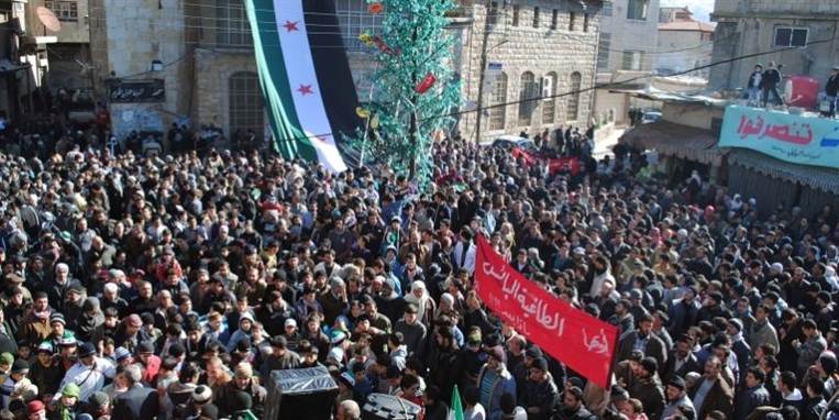 I Syrien er modstanden mod præsident Assad åbenlys - nu tager demonstranter i Berlin også gaden.