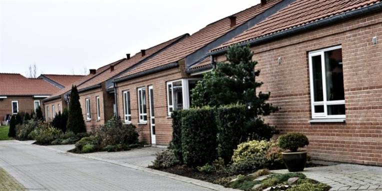 Uanset hvordan renterne bevæger sig, vil låntageren tjene på konverteringen til en længere løbetid efter 4,5 år.
