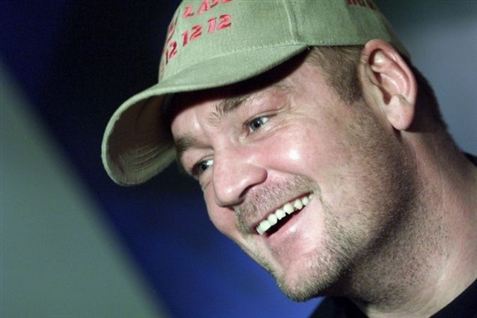 "Brian er en true fighter," siger boksekommentatoreren Kurt Thyboe.