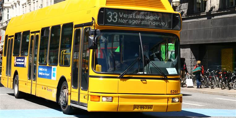 Et nej fra DI til at lade busselskaberne betale for et nyt chaufførkursus optrappper buskonflikten og kan få en strejke til at vare flere dage.