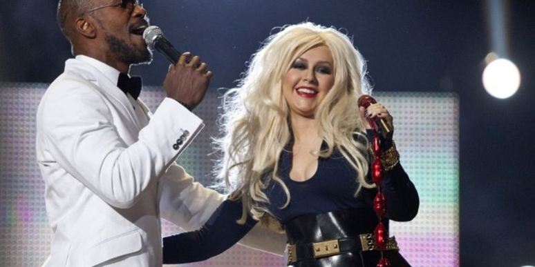I går optrådte en noget fyldig Christina Aguilera med dobbelthage sammen med Jamie Foxx til mindekoncert for Michael Jackson.