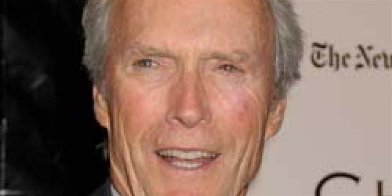 Clint Eastwood skal ikke nyde noget af Barack Obama, når der er præsidentvalg til november.
