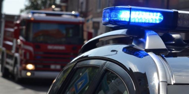 Omstændighederne omkring fundet af den døde mand gør, at politiet efterforsker sagen som et muligt drab.