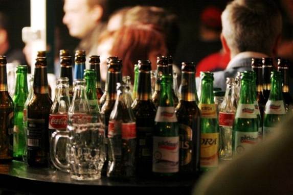 For stor en indtagelse af alkohol koster hvert år 3-4 unge livet. Arkiv.