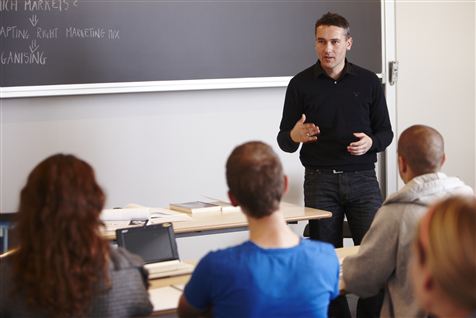 Gå til italiensk for begyndere med løn, hvis du er privatansat