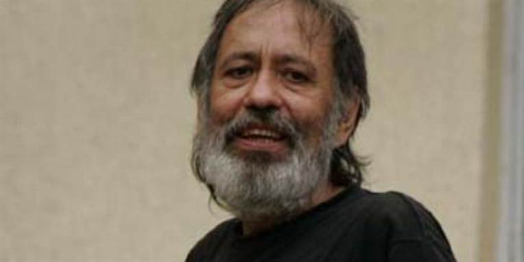 Oscar Lizcano, der er en konservativ politiker i Columbia, blev holdt som gidsel af Farc i otte år. Han slap fri i 2008. Enhedslisten afviser, at partiet accepterer medlemmer, der støtter organisationen.