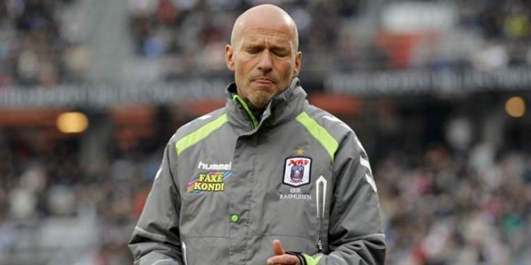 Den tidligere AGF-træner, Erik Rasmussen, afslører i ny bog, at han var afhængig af sex i 30 år.