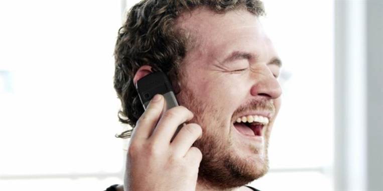 Glæden ved at snakke med venner og bekendte på tværs af landegrænser, skal ikke længere ødelægges af alt for store telefonregninger.