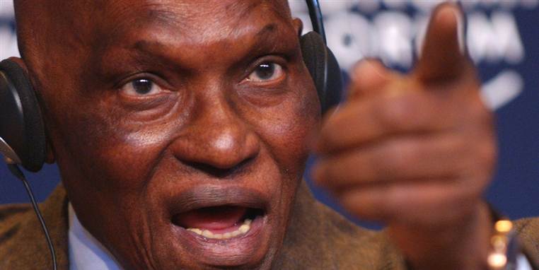 Præsident Abdoulaye Wade af Senegal gør alt for at blive genvalgt og måske kan han indsætte sin søn som tronfølger.