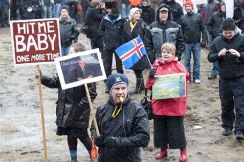 Folkeopstand på Island - øboerne vil ikke betale for erhvervslivets pengespil