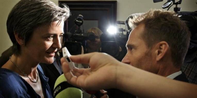En halv time til at fordele 500 millioner kroner. Margrethe Vestager tøver ikke meget, når det gælder om at nå i mål i den afgørende slutspurt.