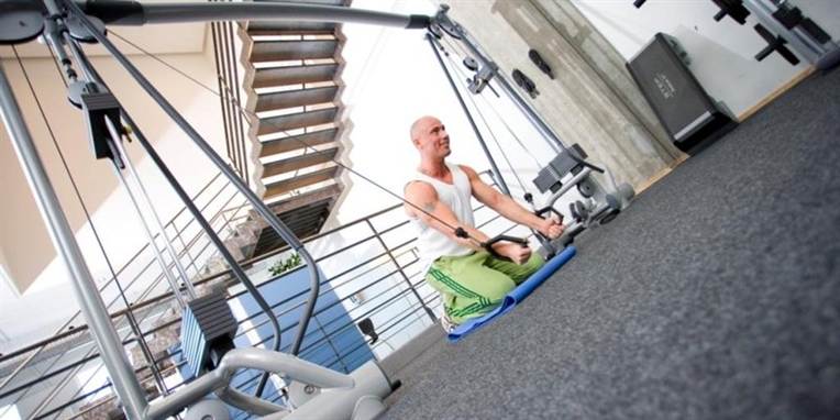 Efter afgørelsen i Arbejdsretten skal Malernes Fagforening og 3F nu tage stilling til, om der skal rejses sager for yderligere 1,2 millioner kroner mod Fitness World.